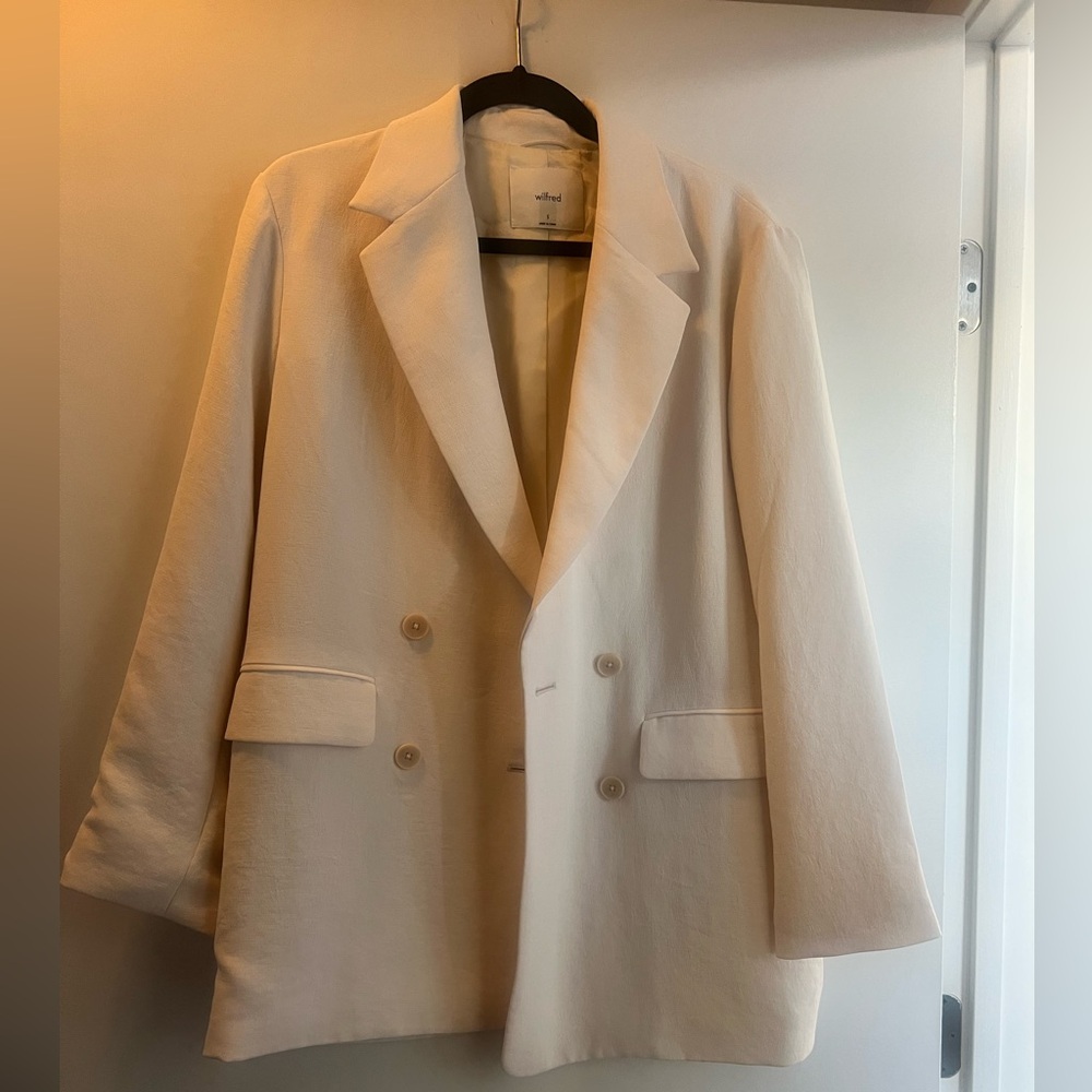 Aritzia Cream Double-Breasted Blazer